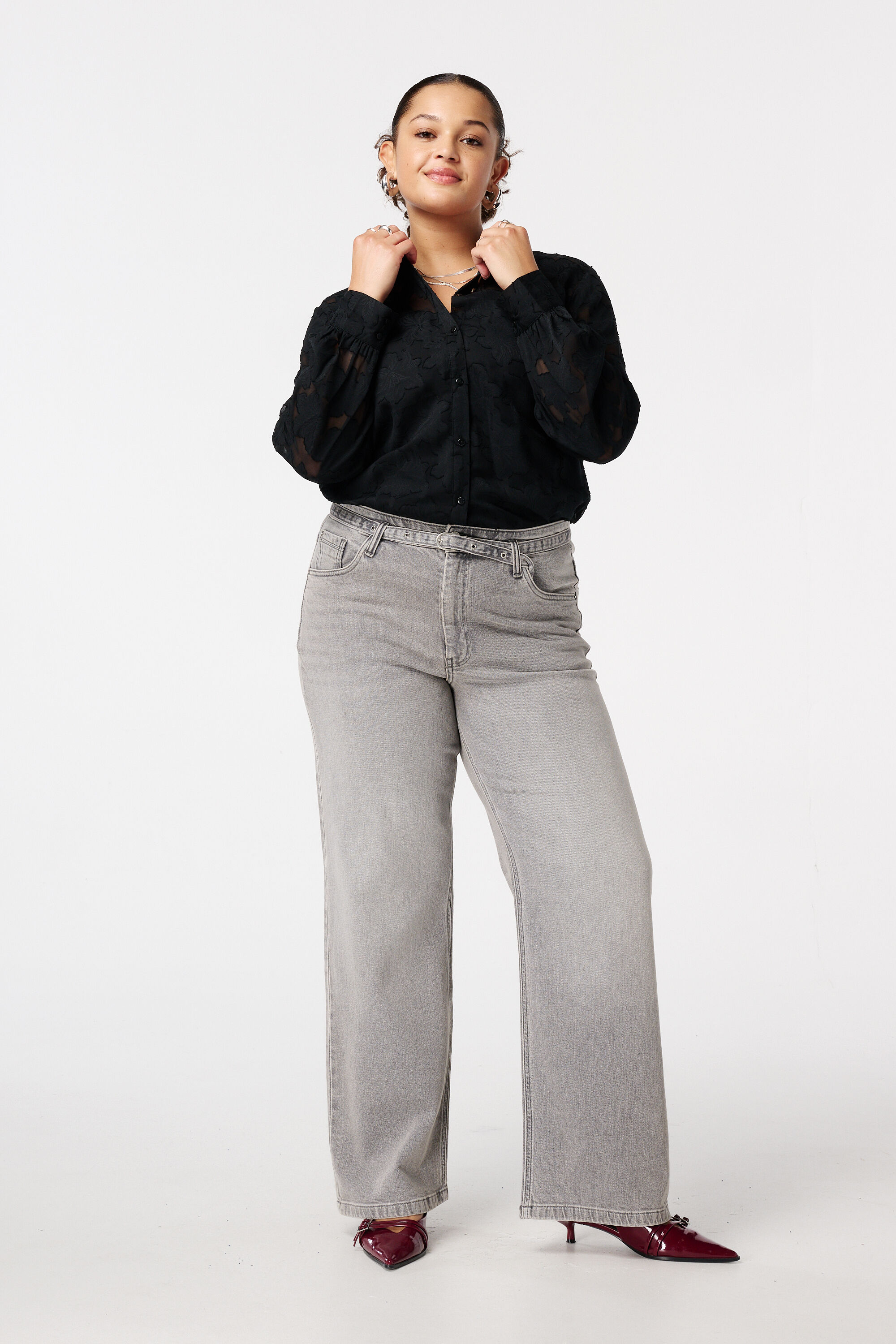 Blouse avec d&eacute;tails brod&eacute;s image number 5