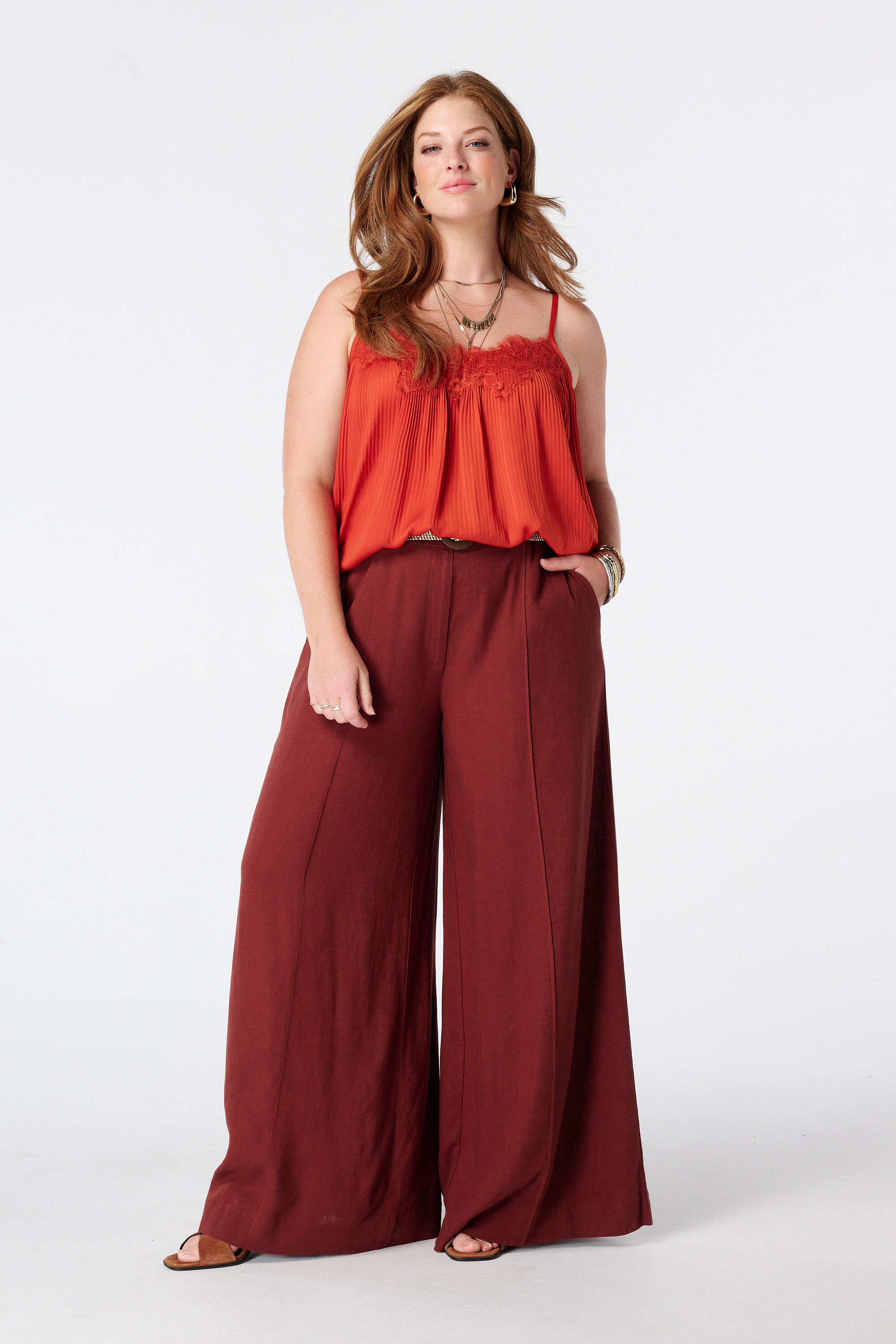 Blouse sans manches avec dentelle image number 5