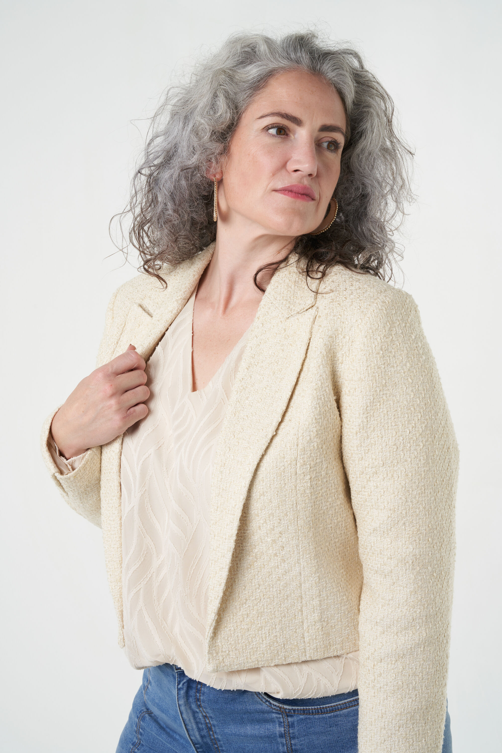 Blazer court image number 7