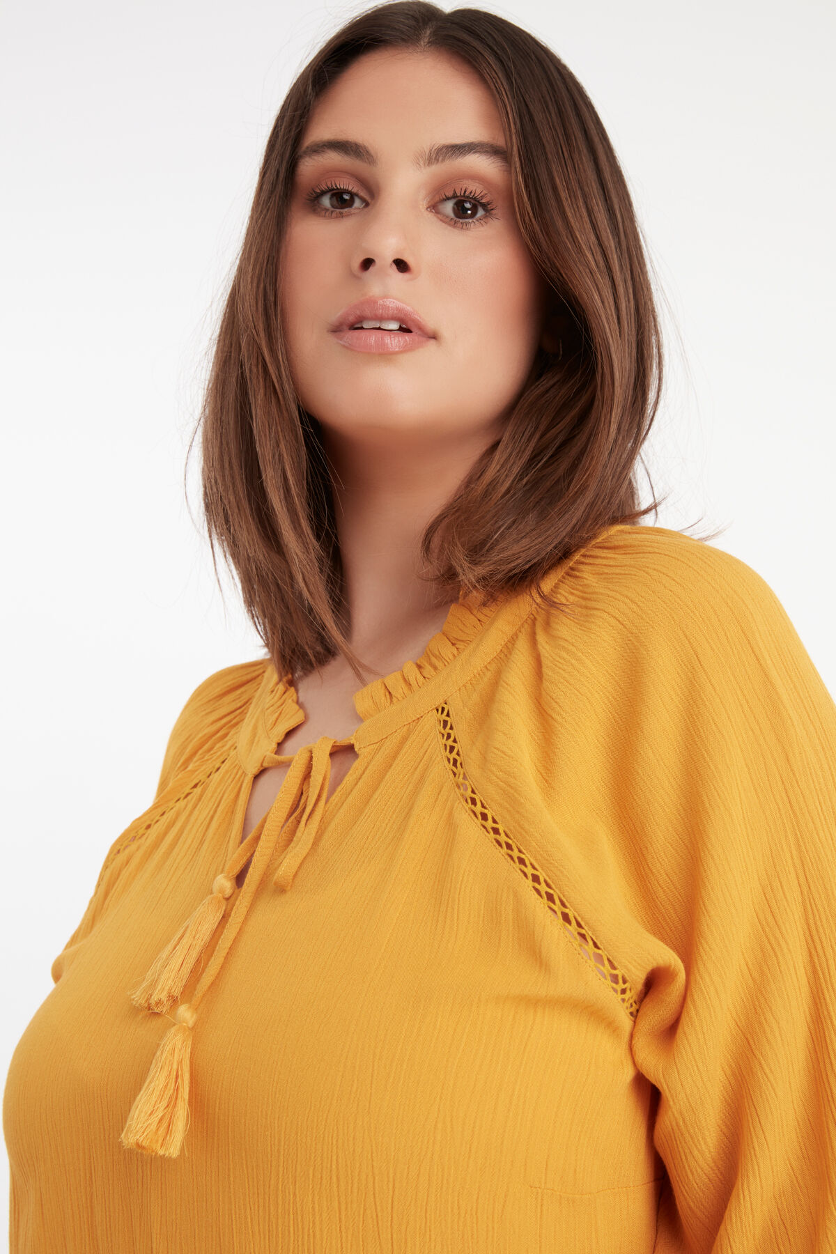 Chemisier avec d&eacute;tails ajour&eacute;s image number 3