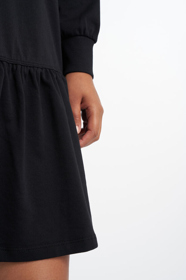 Robe pull  image number 6