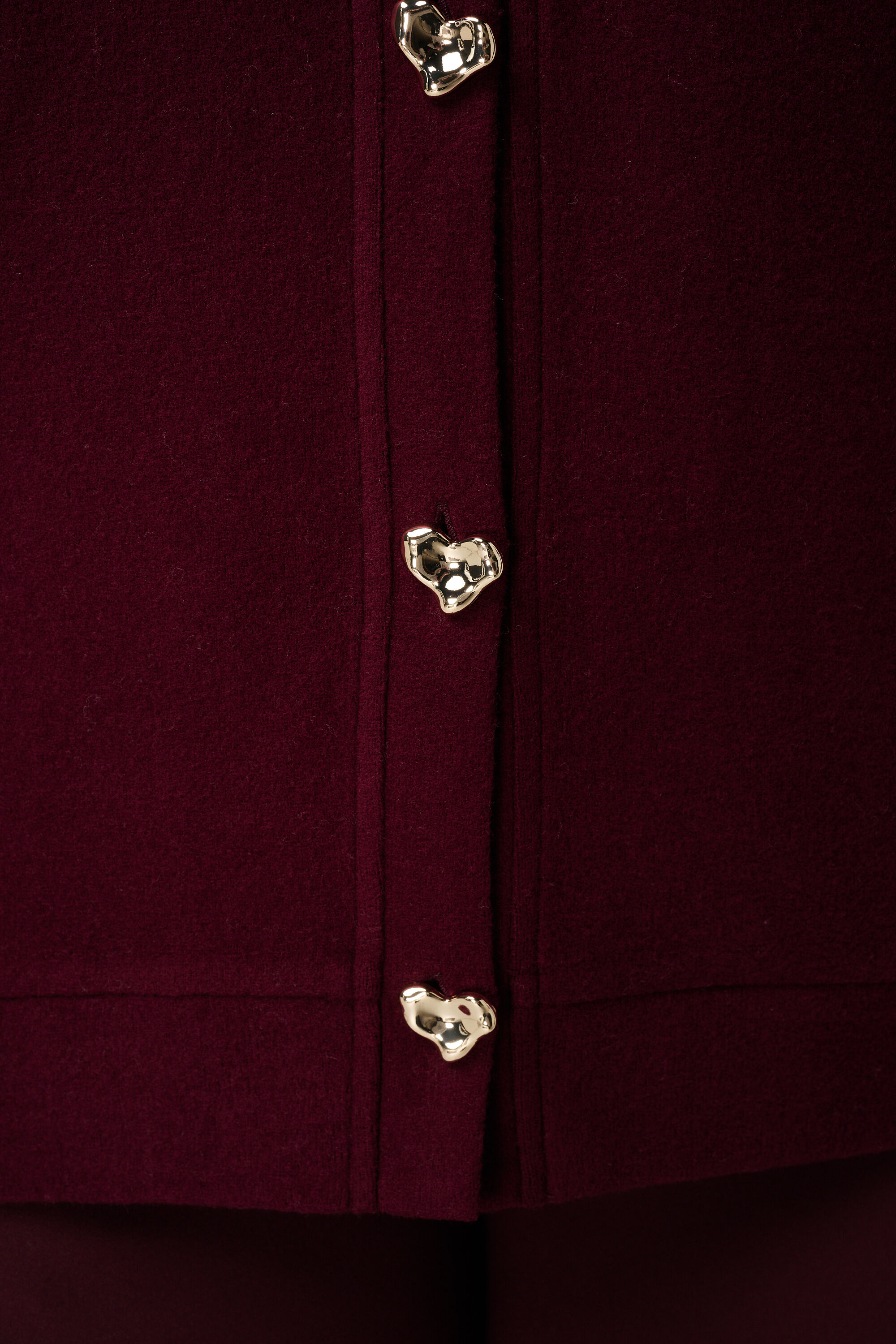 Cardigan avec boutons en forme de c&oelig;ur dor&eacute;s image number 6