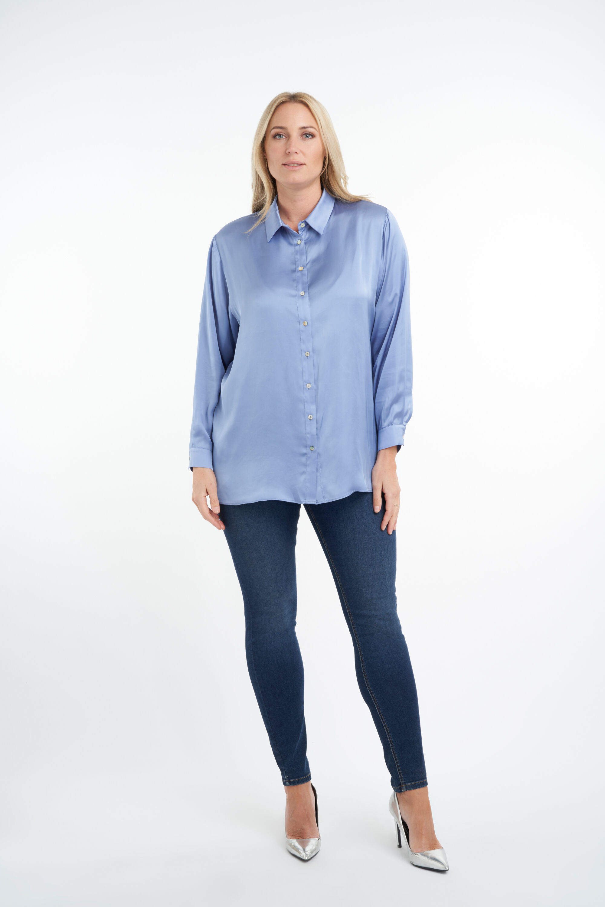 Chemisier en satin  image number 5