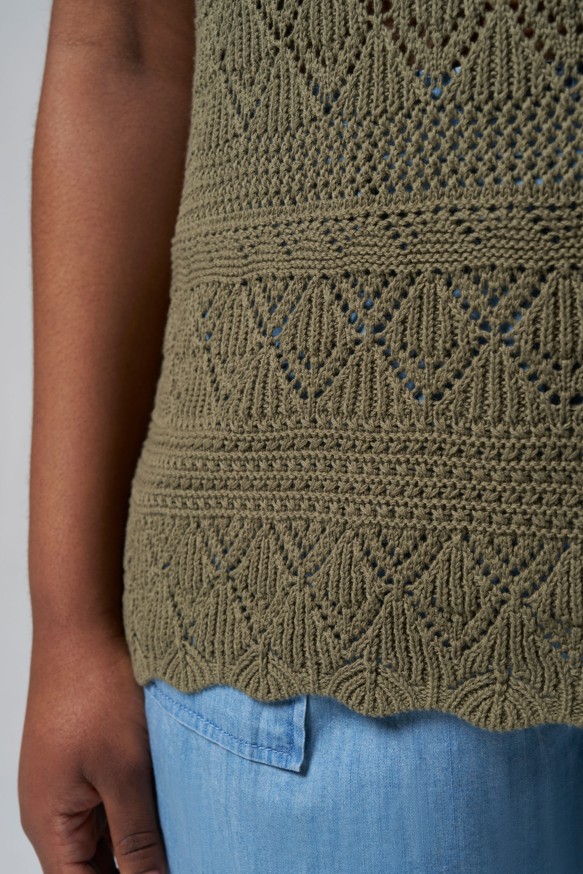 Haut en crochet  image number 4