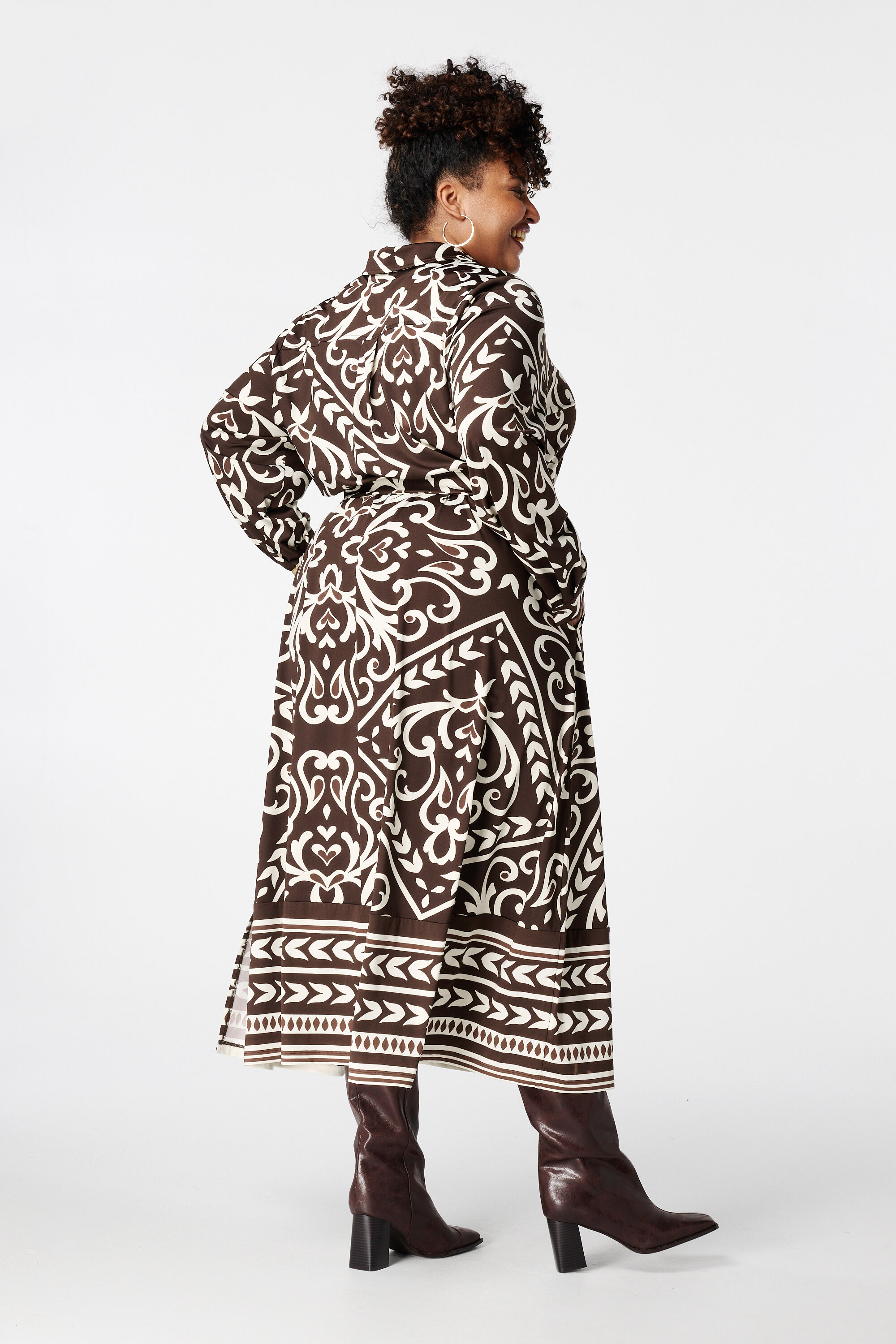 Robe &agrave; imprim&eacute; cachemire avec ceinture image number 3