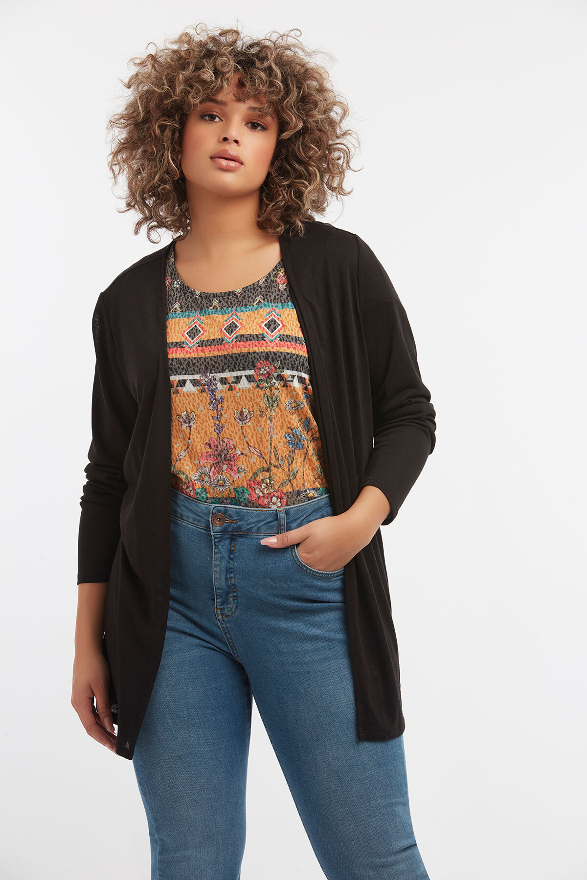 T-shirt avec empi&egrave;cement imprim&eacute; image number 4