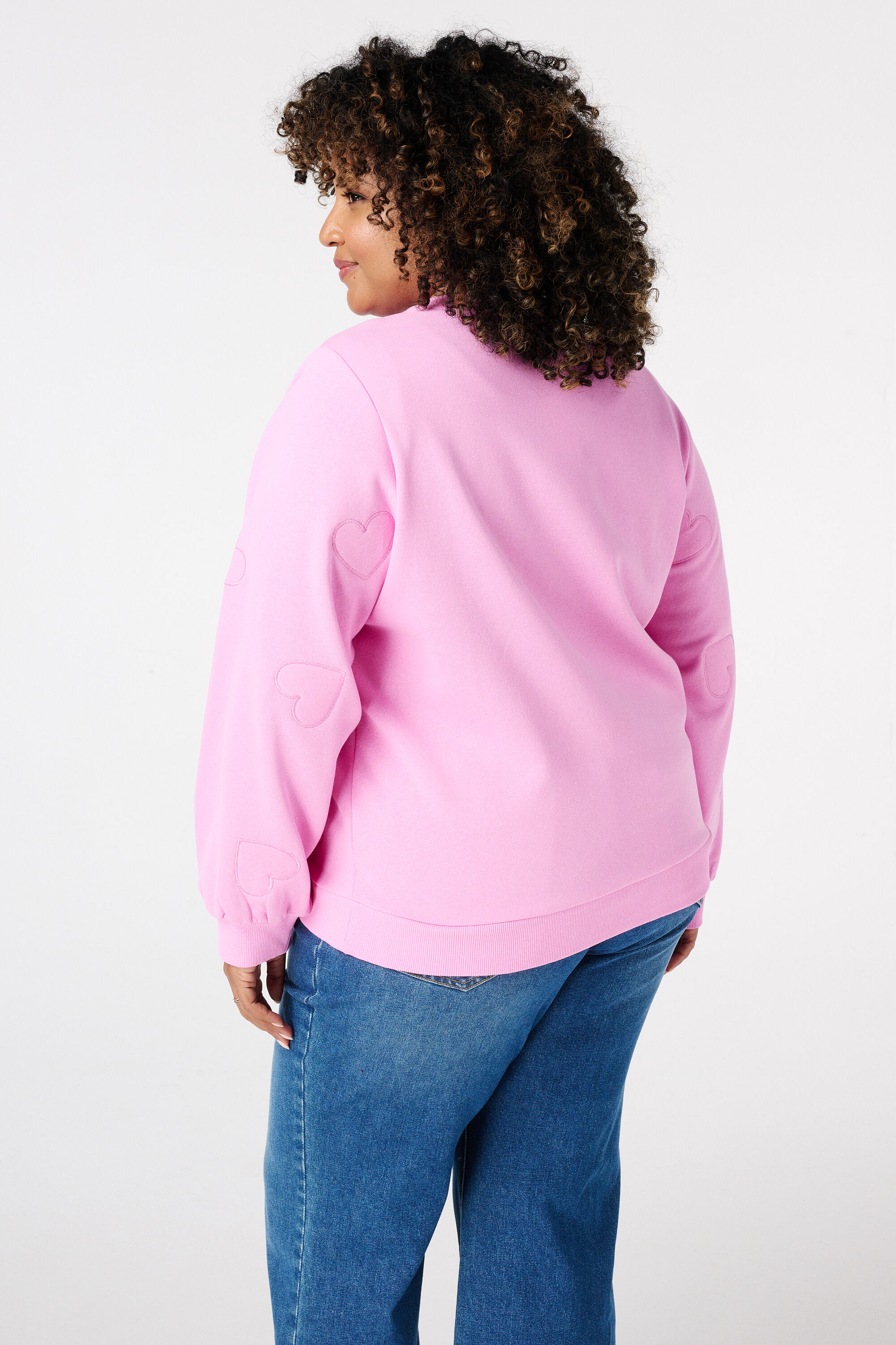 Pull avec c&oelig;urs brod&eacute;s image number 3