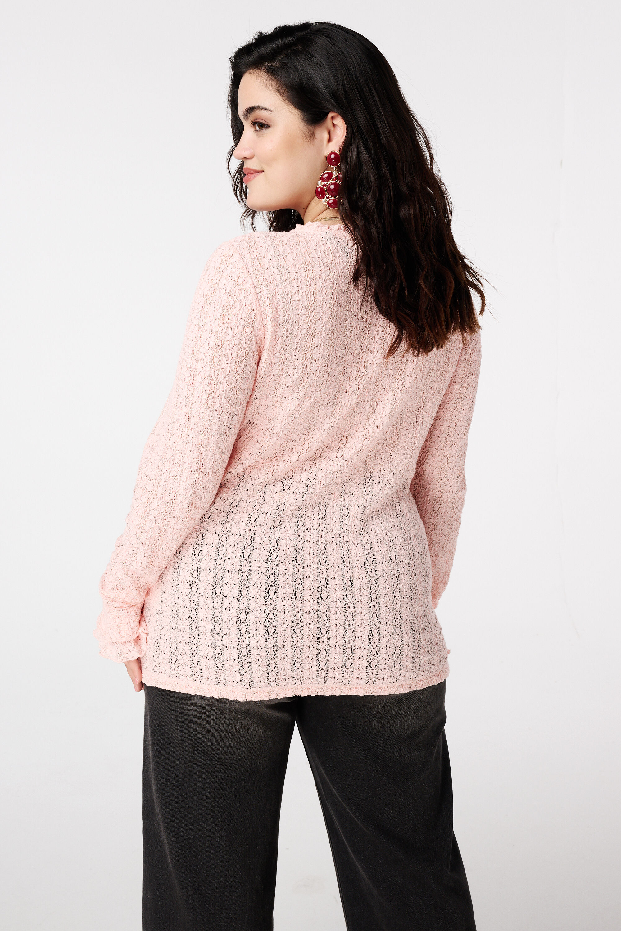 Top en dentelle avec manches &eacute;vas&eacute;es image number 3