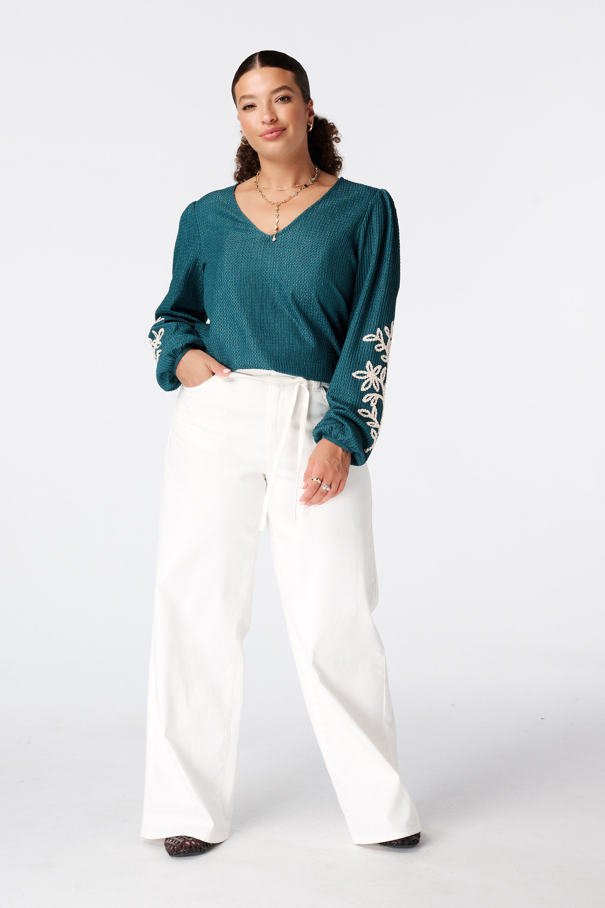 Haut avec broderie image number 5