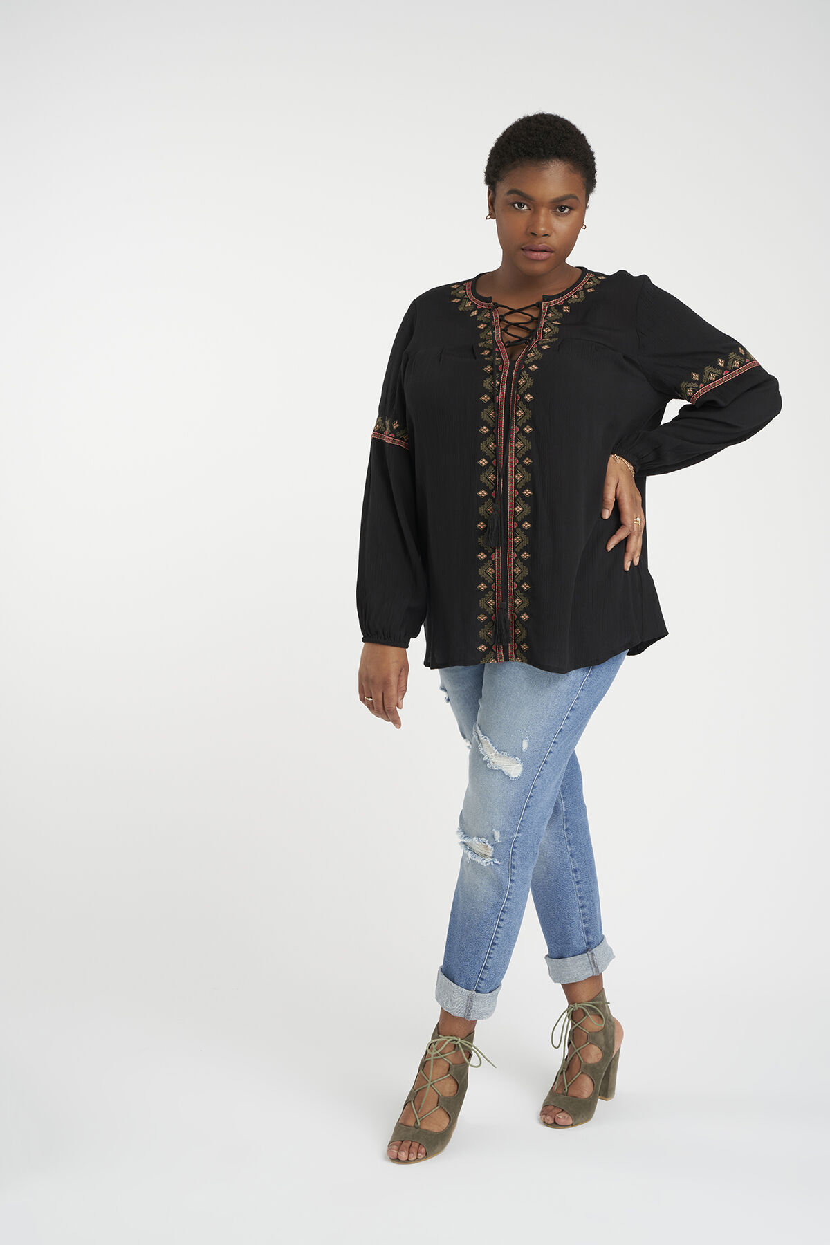 Chemisier au d&eacute;cor nou&eacute; image number 6