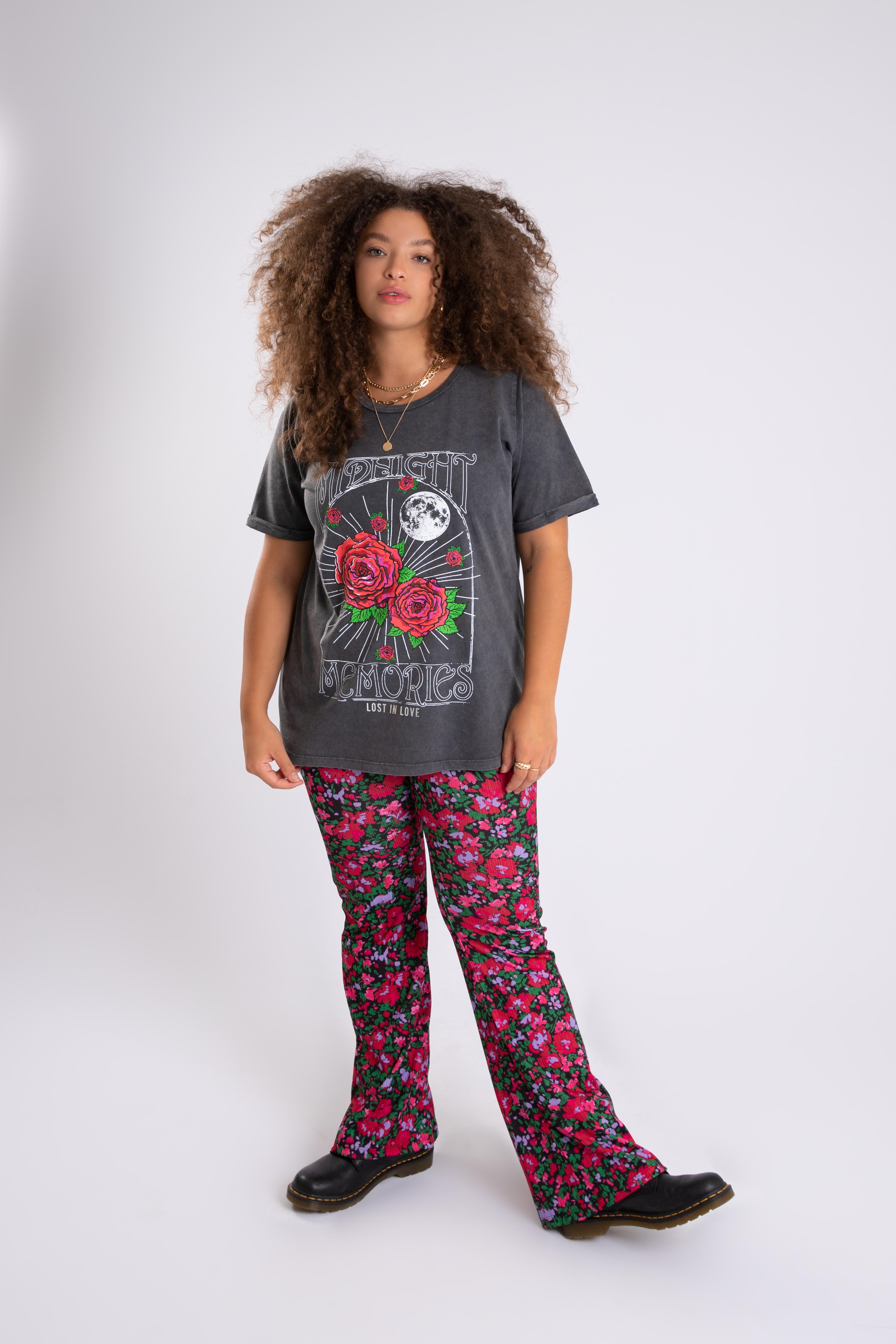 T-shirt &agrave; illustrations image number null