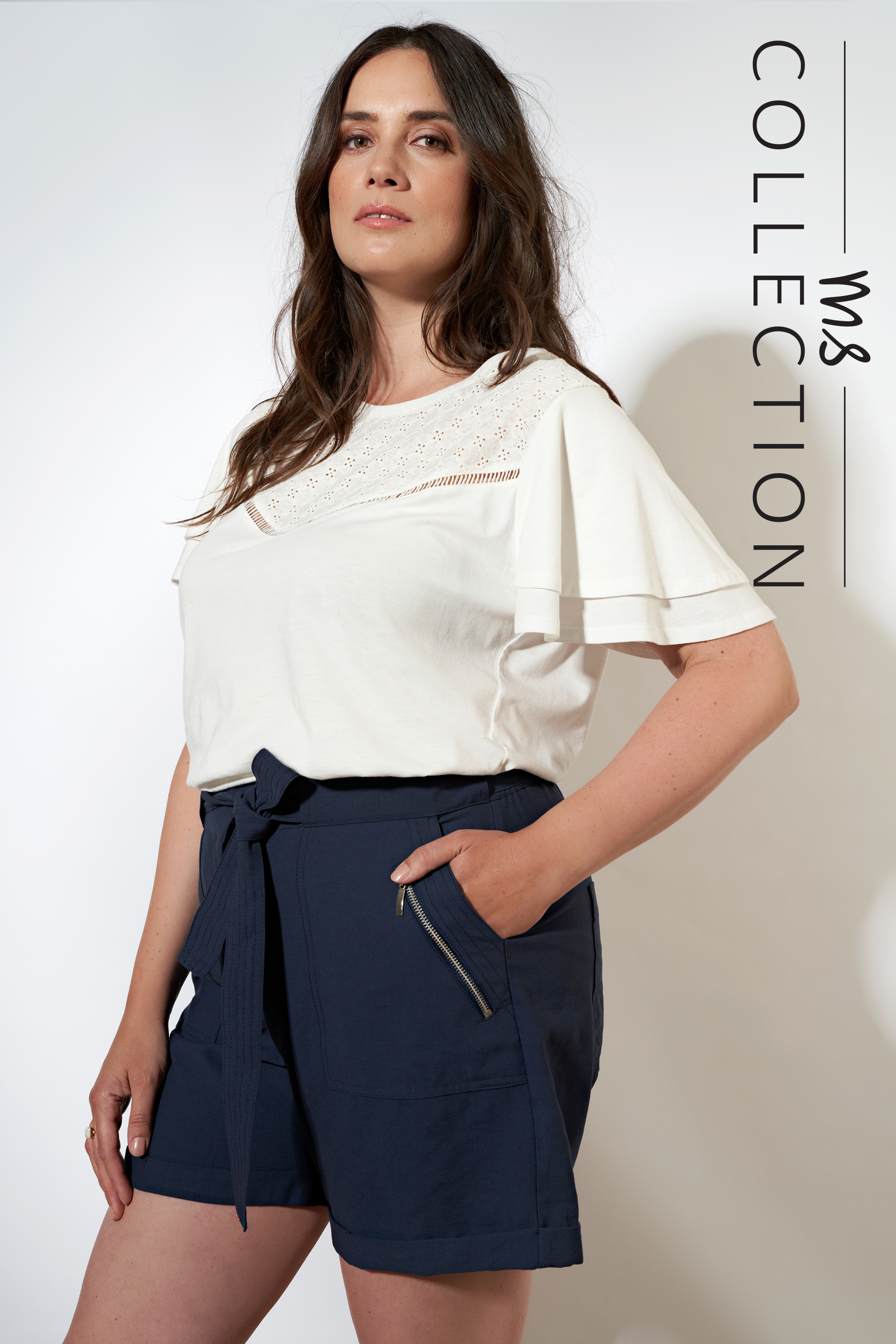 Haut &agrave; volant image number null