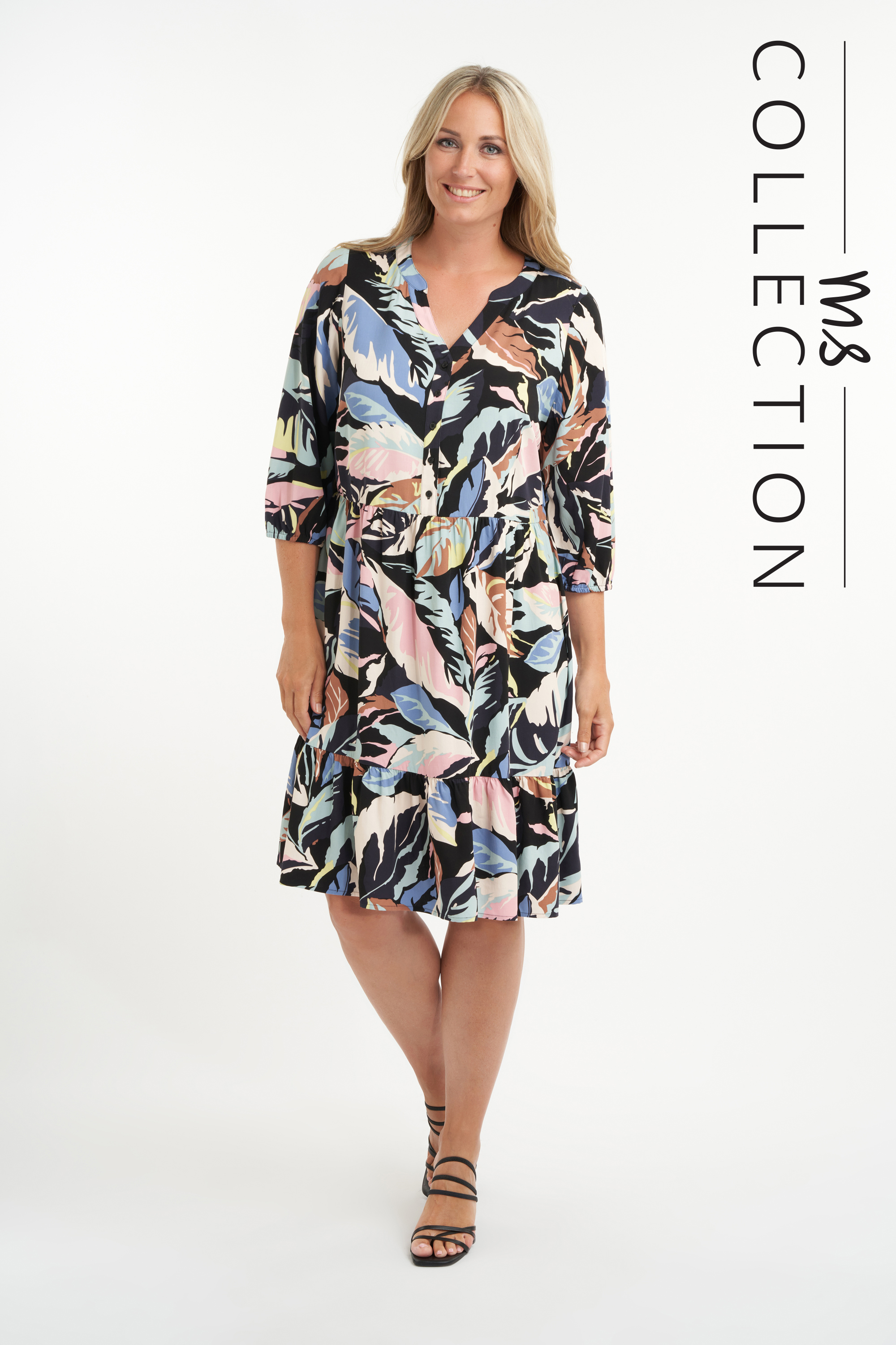 Robe coupe trap&egrave;ze &agrave; imprim&eacute;  image number null