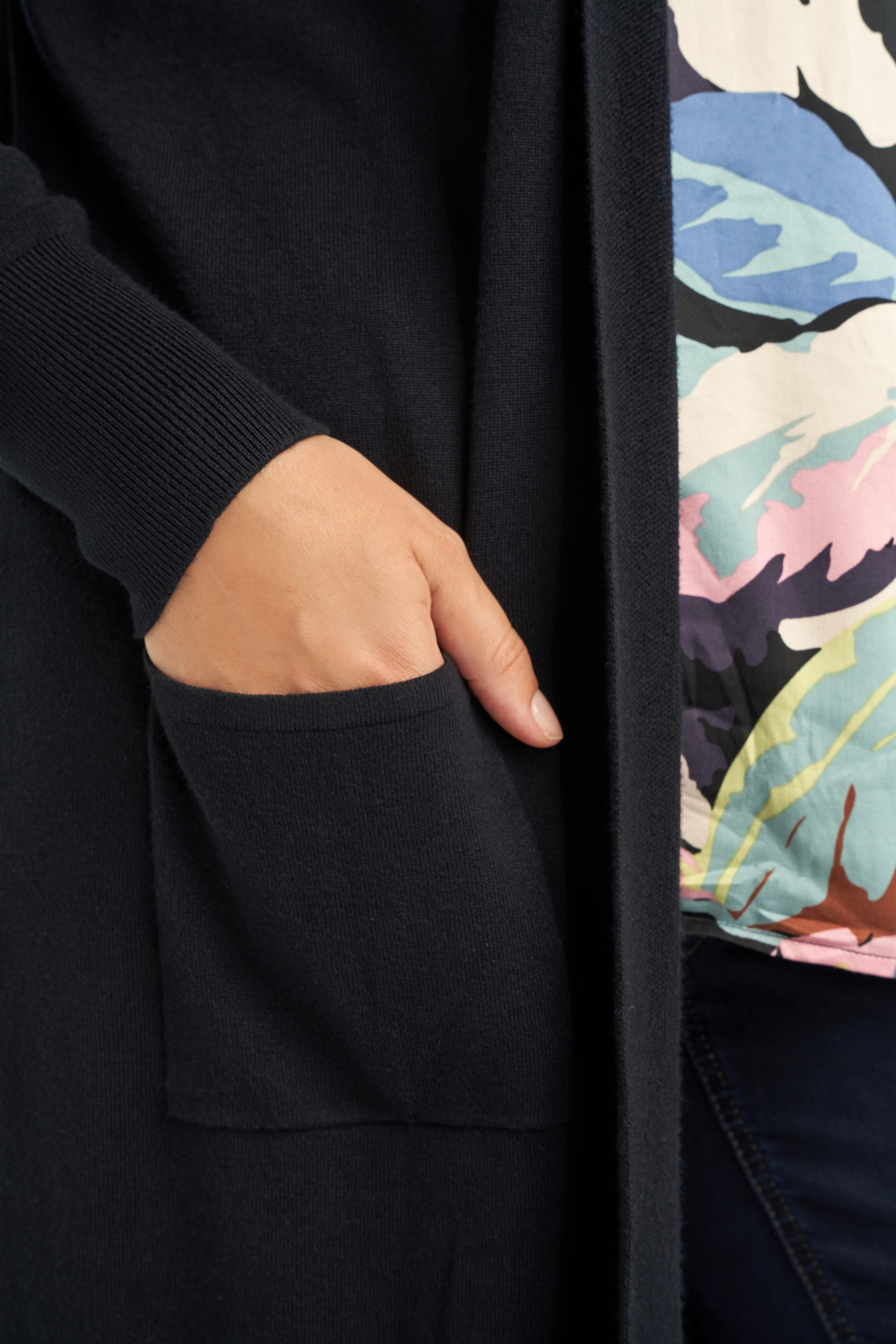 Cardigan ouvert en tricot fin image number null