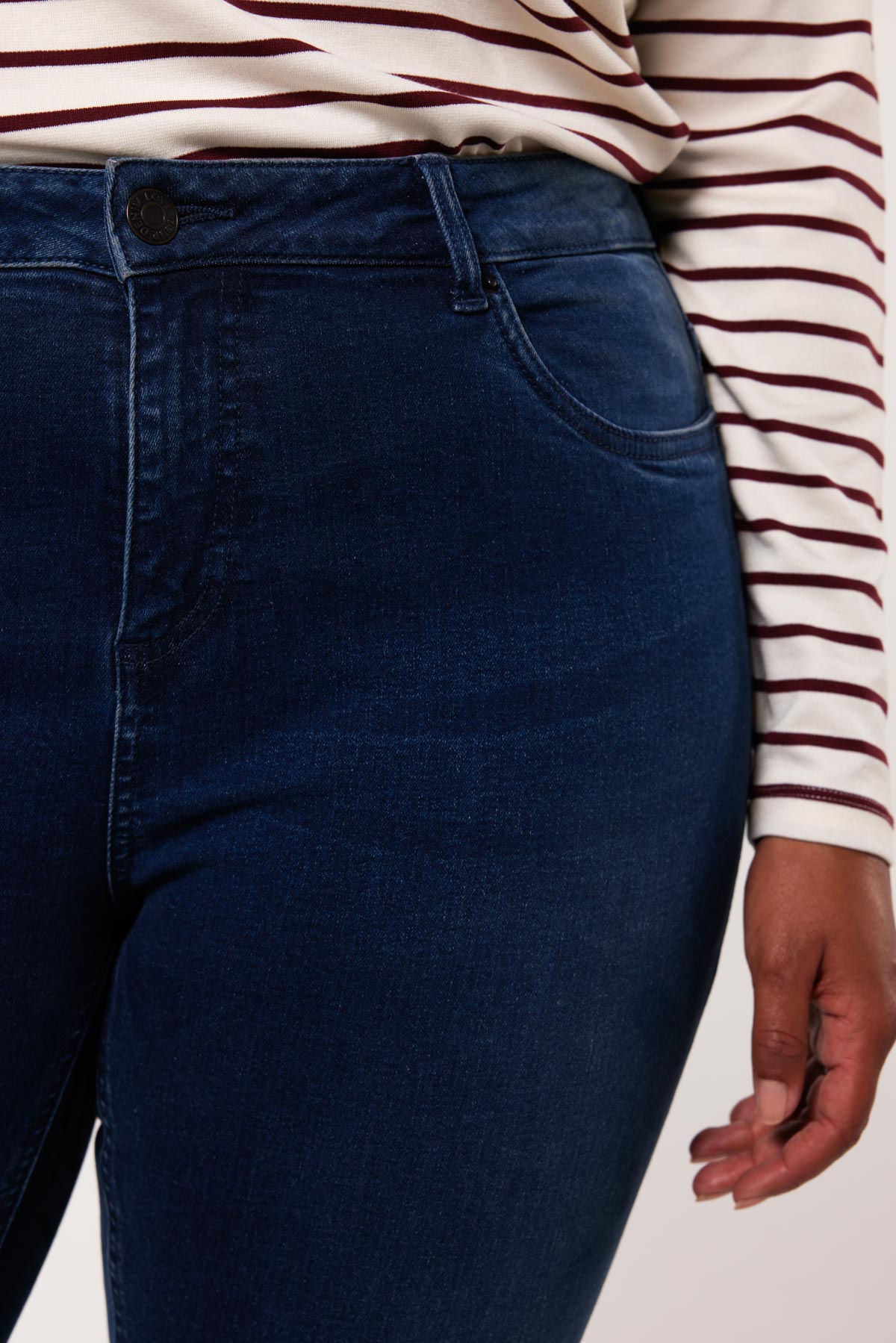 Jean &agrave; jambes droites LILY image number null