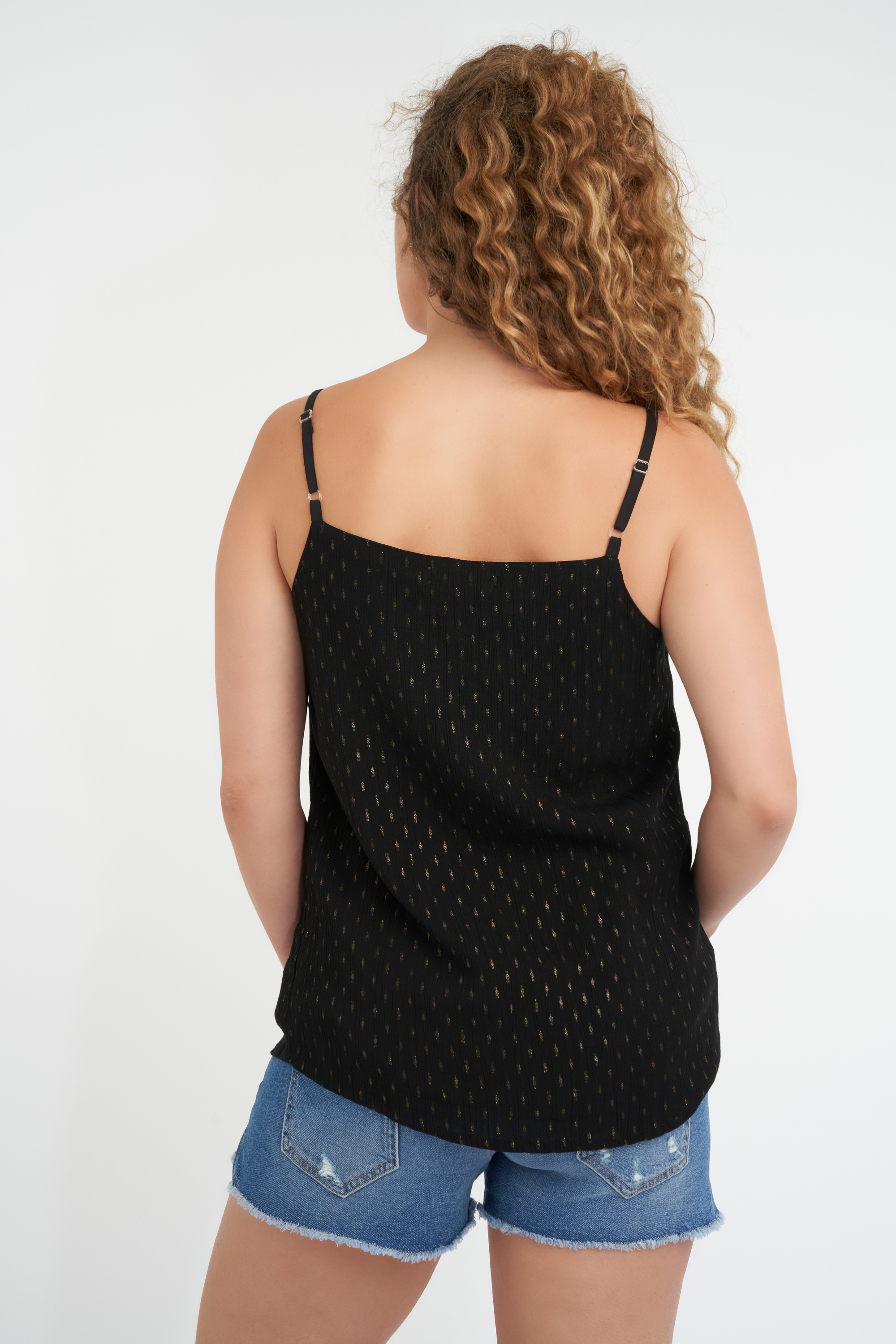 Haut &agrave; bretelles spaghetti image number null