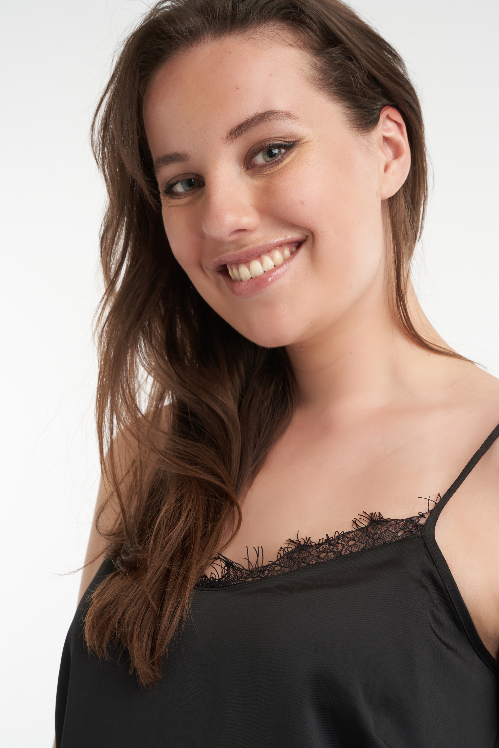 D&eacute;bardeur en dentelle image number null