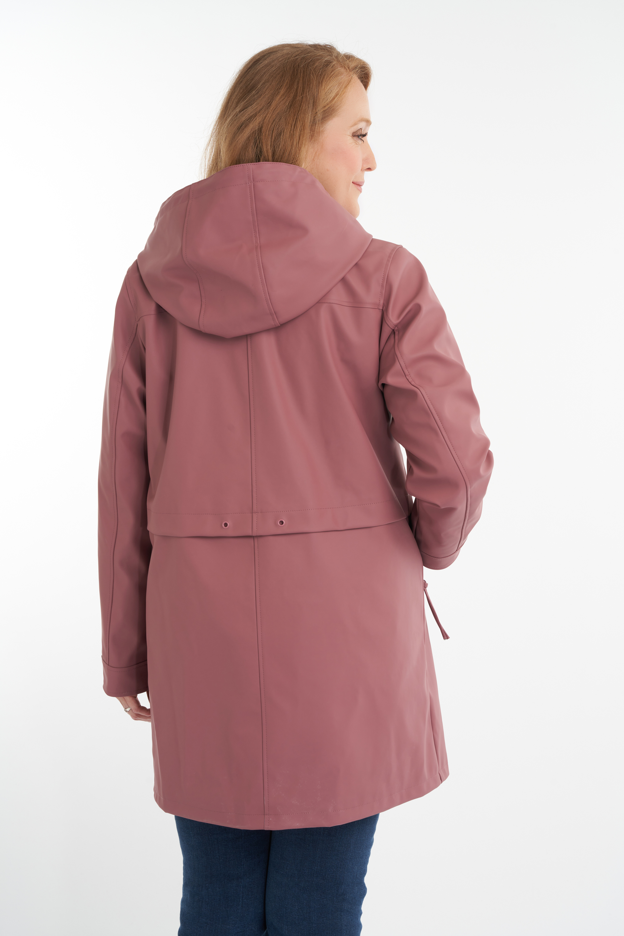 Imperm&eacute;able   image number null