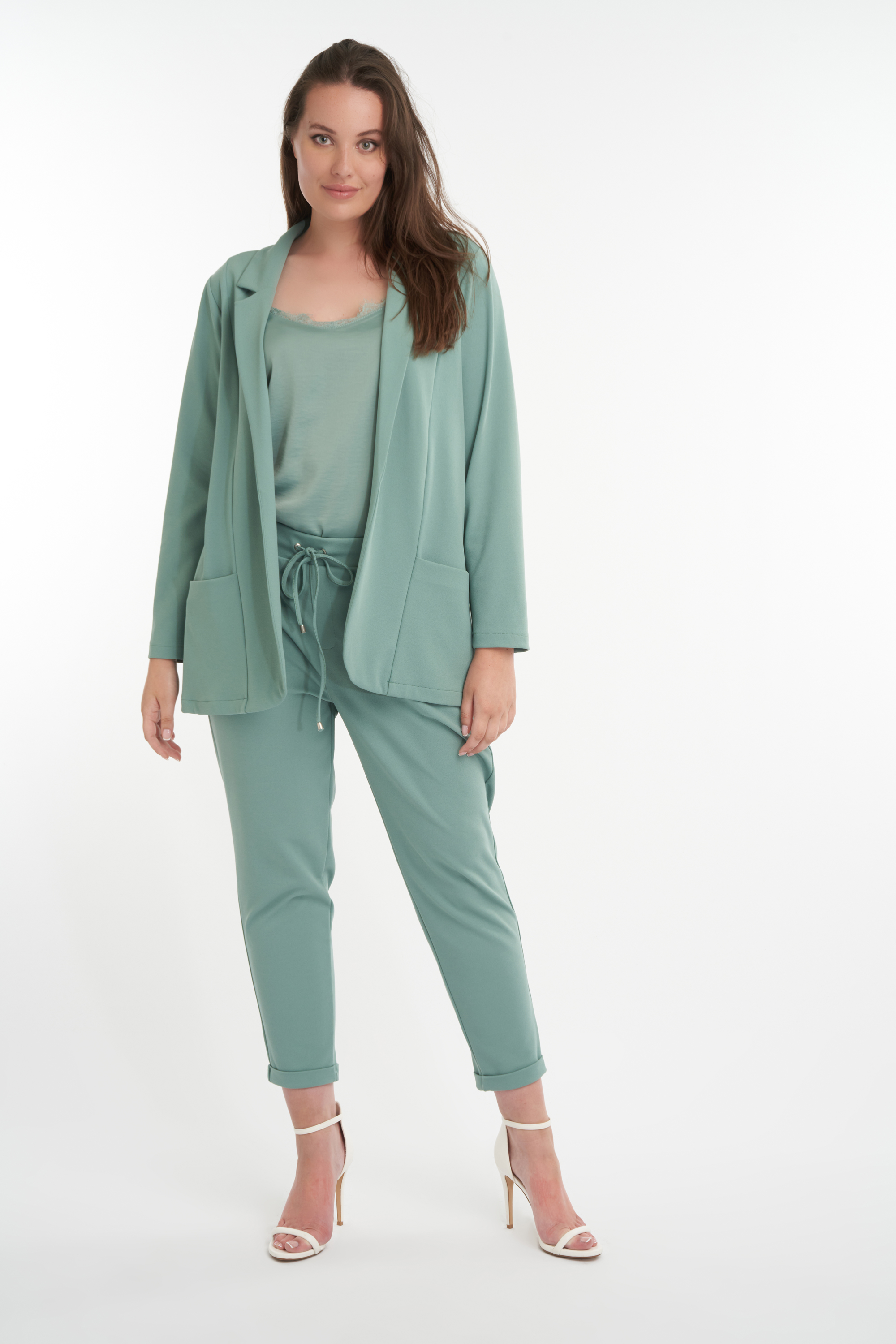 D&eacute;bardeur en dentelle image number null