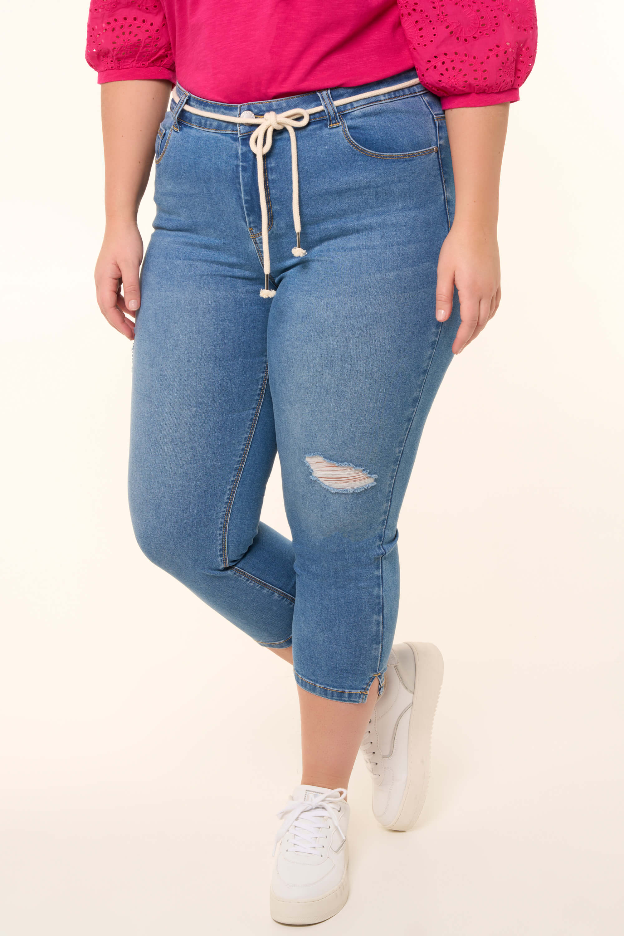 Capri en jean avec cordon de serrage image number 6