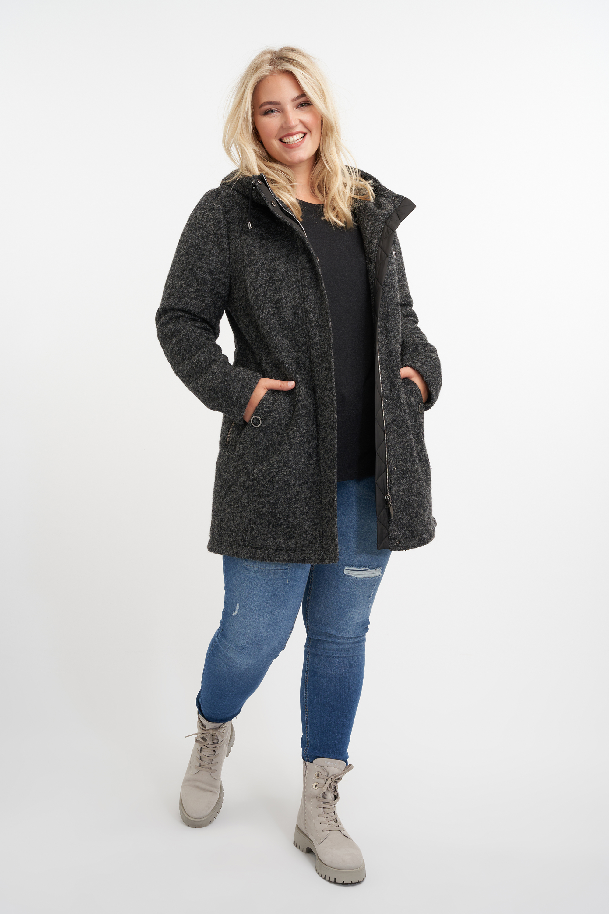 Veste &agrave; capuche image number null