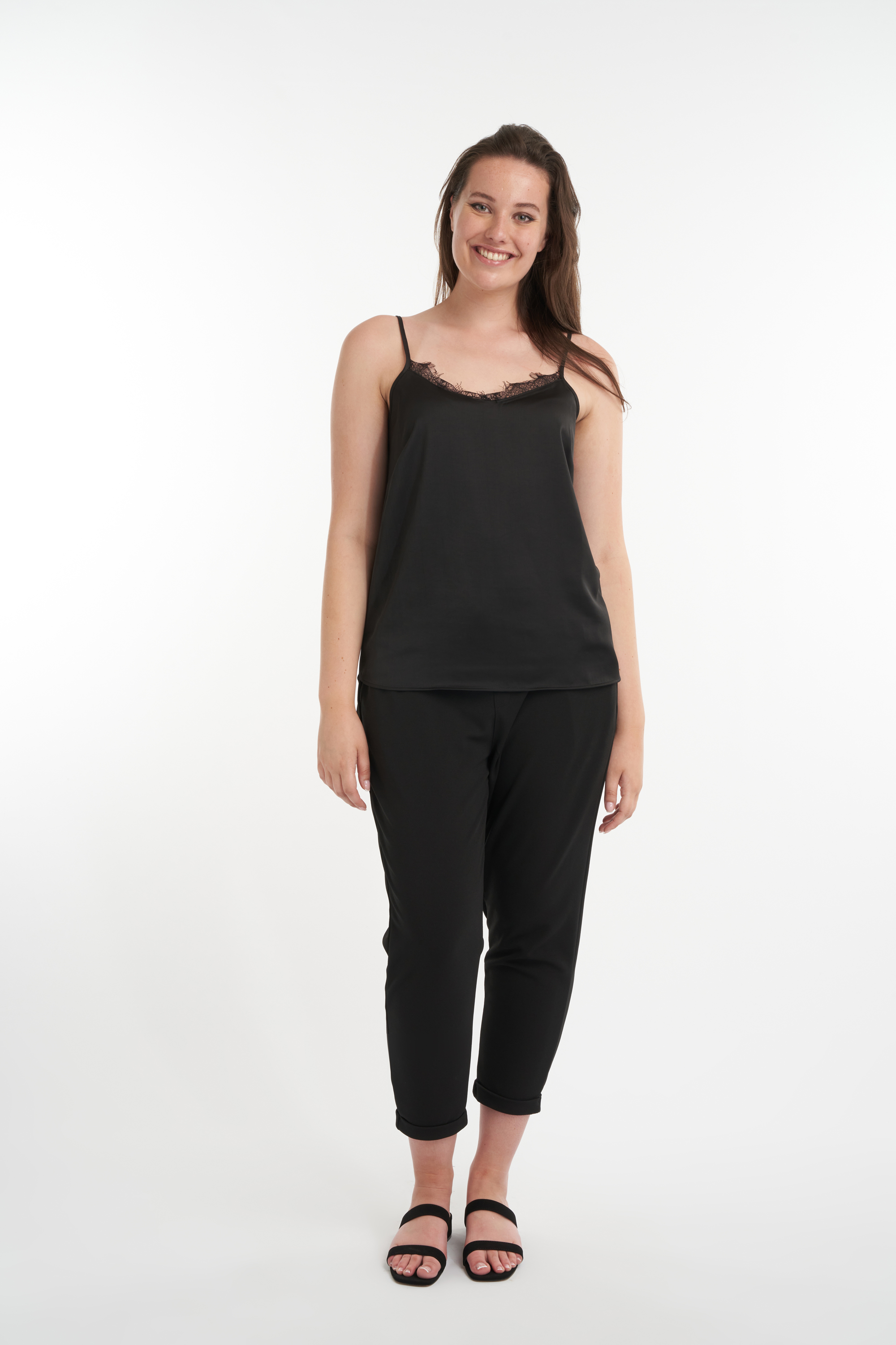 D&eacute;bardeur en dentelle image number null